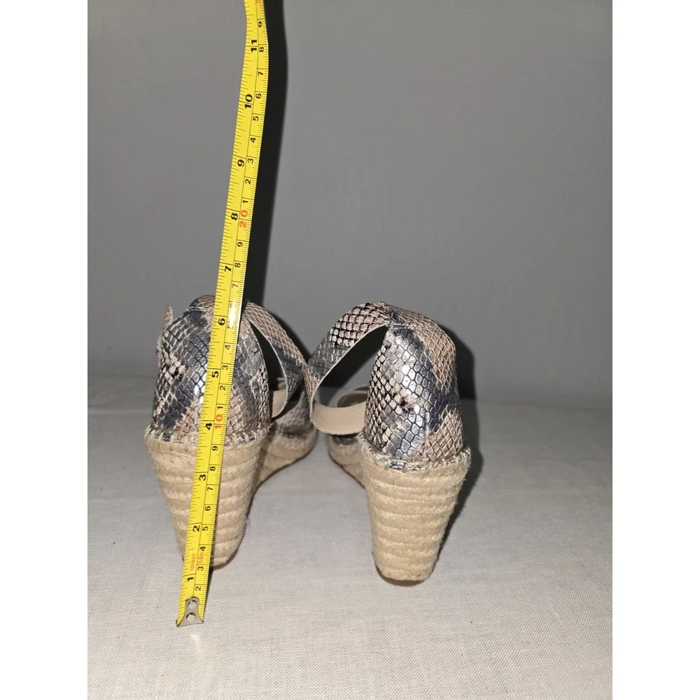 Vince Camuto Ankle Strap Snake Print Sandals Espadrilles Wedge Shoes Size 7